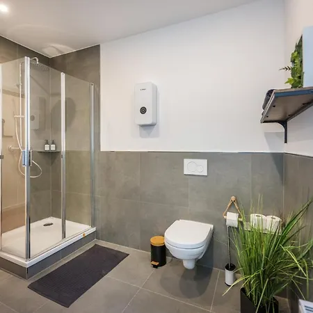 120qm, Cozy Apartment, Sehr Zentral Am Hbf, 3sz Appartement *