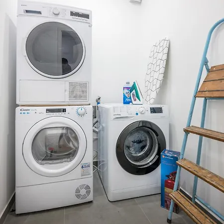 Apartment 120qm, Cozy Apartment, Sehr Zentral Am Hbf, 3sz *