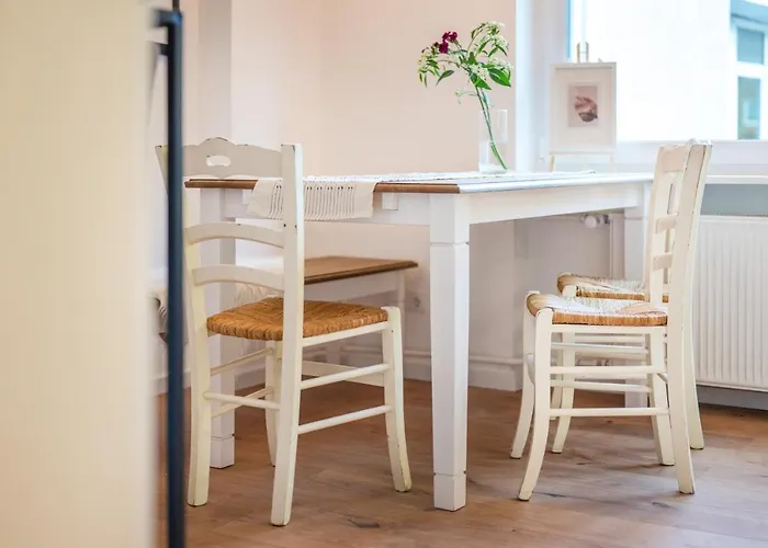 Apartment 120qm, Cozy Apartment, Sehr Zentral Am Hbf, 3sz Koblenz (Rhineland-Palatinate)