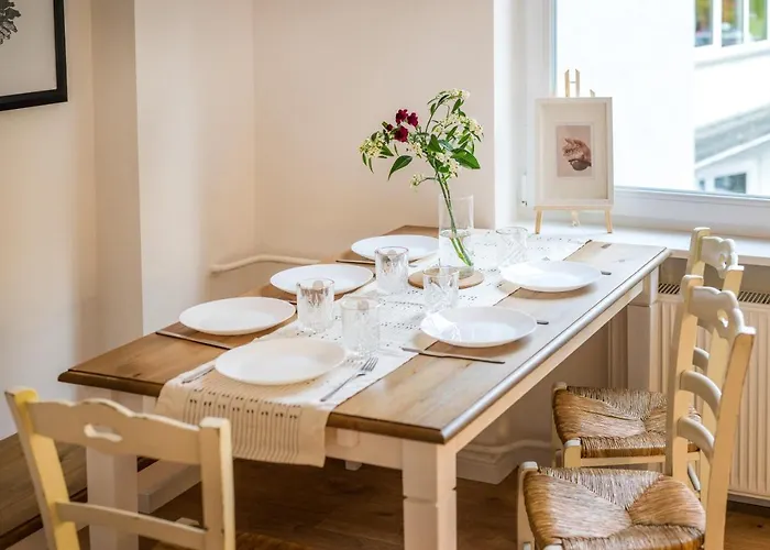 120qm, Cozy Apartment, Sehr Zentral Am Hbf, 3sz *