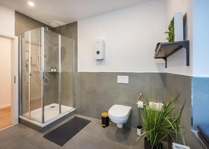 120qm, Cozy Apartment, Sehr Zentral Am Hbf, 3sz Apartment *