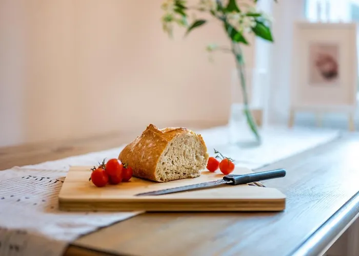 120qm, Cozy Apartment, Sehr Zentral Am Hbf, 3sz Apartment *