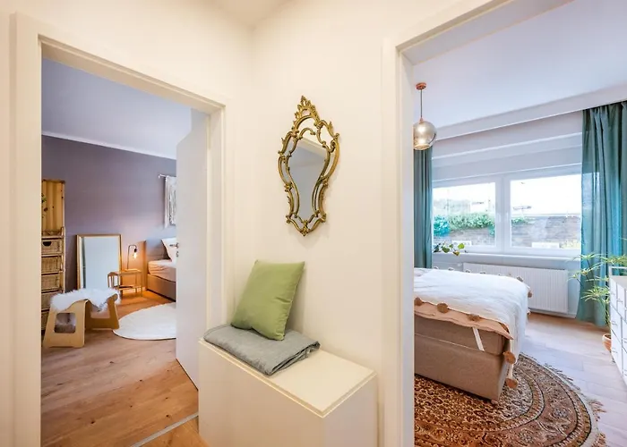 120qm, Cozy Apartment, Sehr Zentral Am Hbf, 3sz