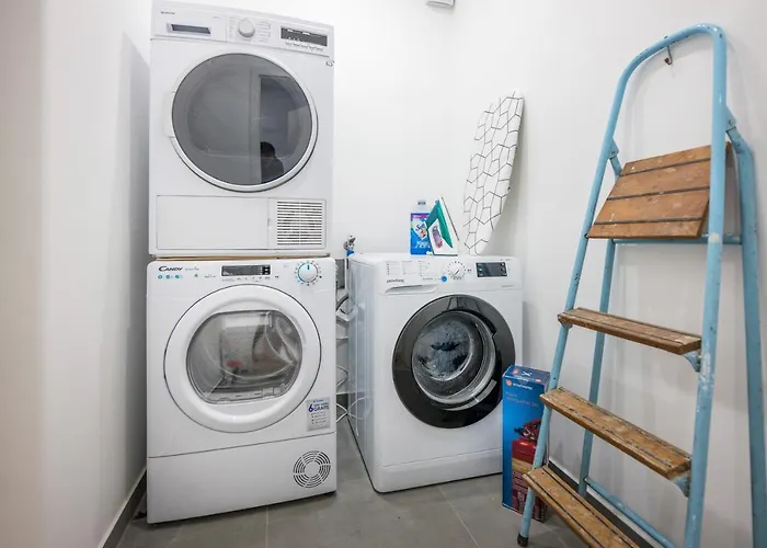 Apartment 120qm, Cozy Apartment, Sehr Zentral Am Hbf, 3sz *